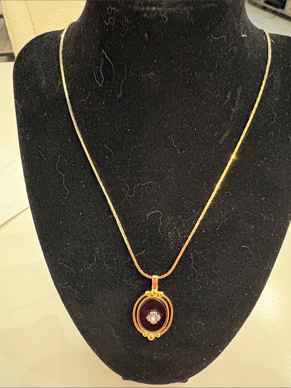 Vintage 1983 Essence Signed Onyx Starburst Reversible Necklace
